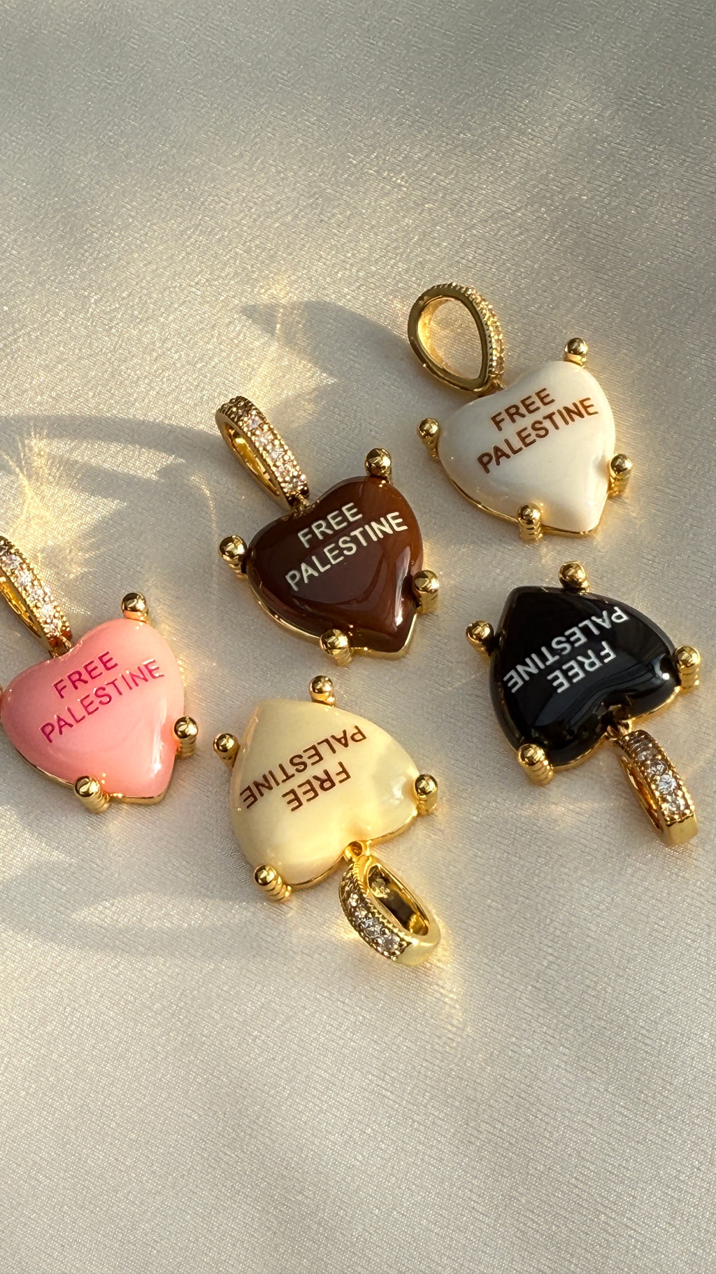 Free Palestine Charm -  rosa