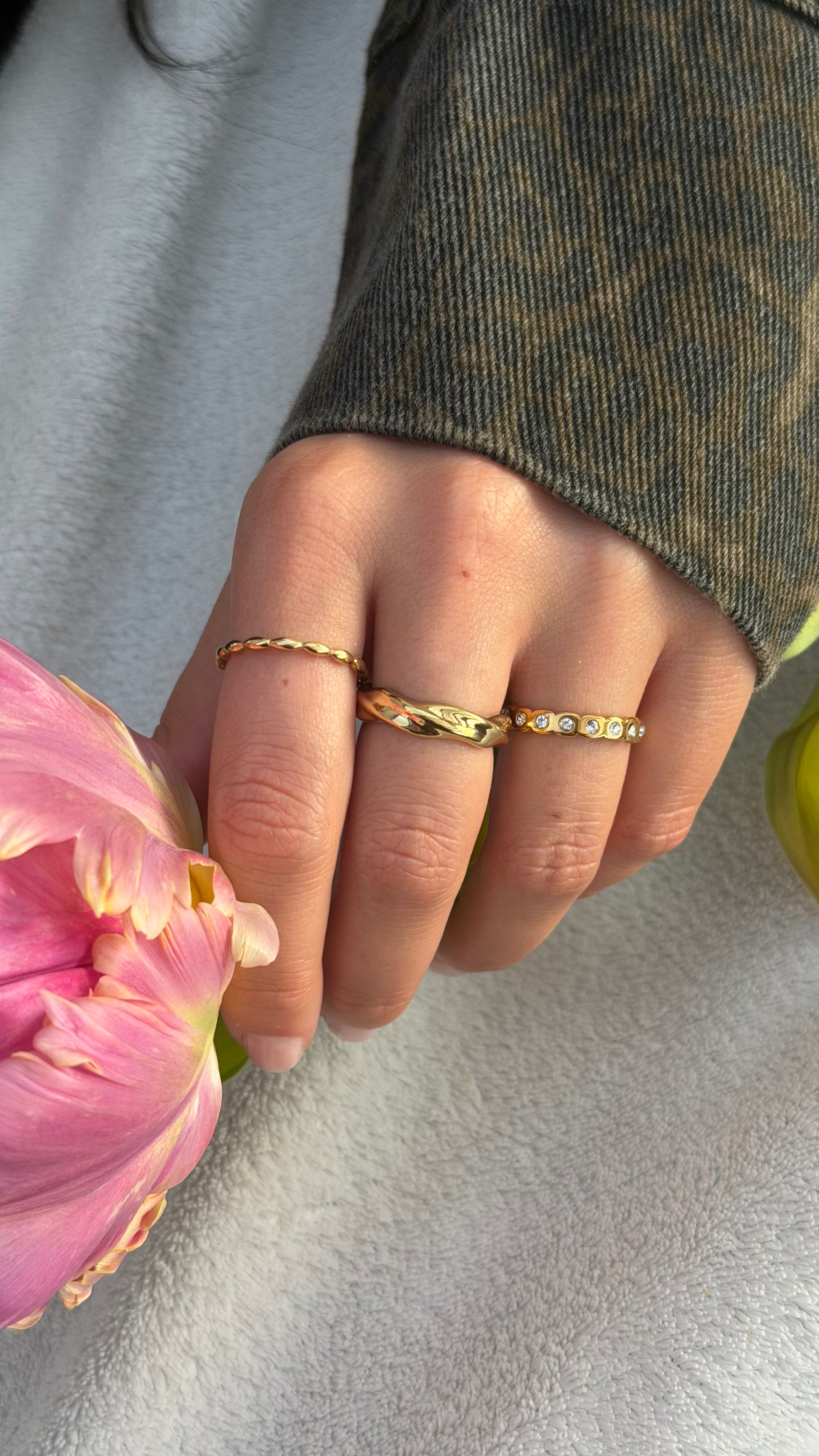 VIORA Ring
