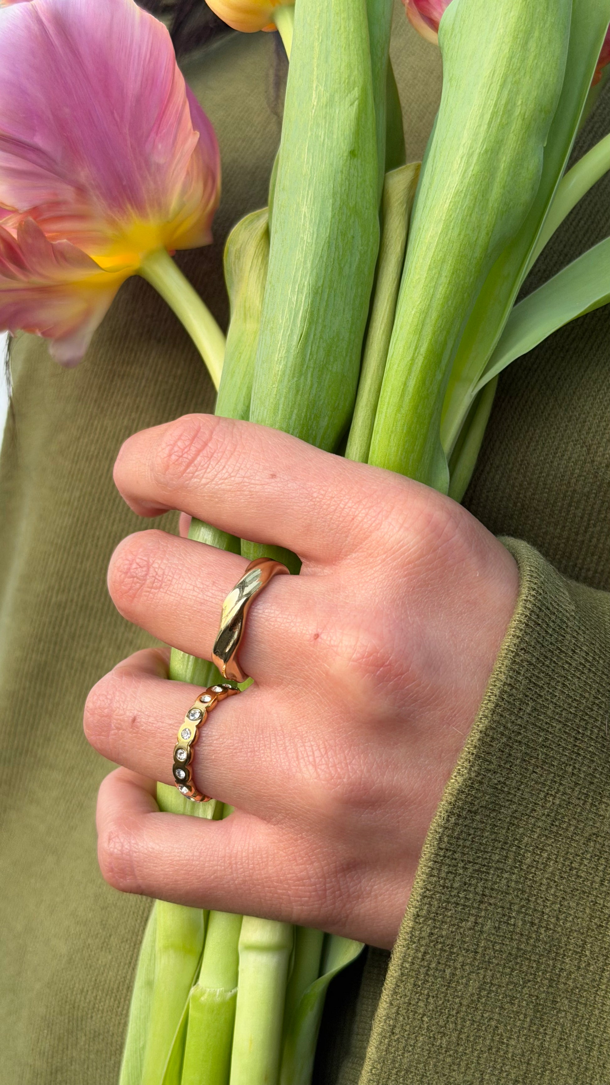 DAHLIA Ring