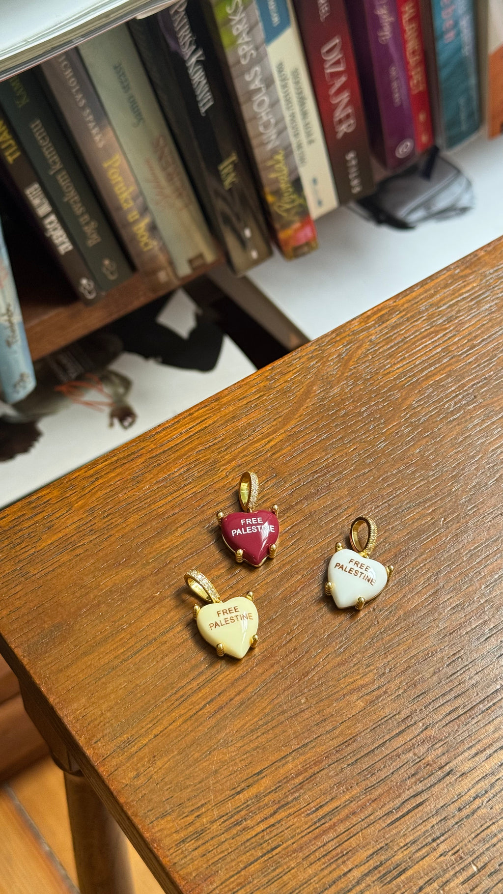 Free Palestine Charm - weiß