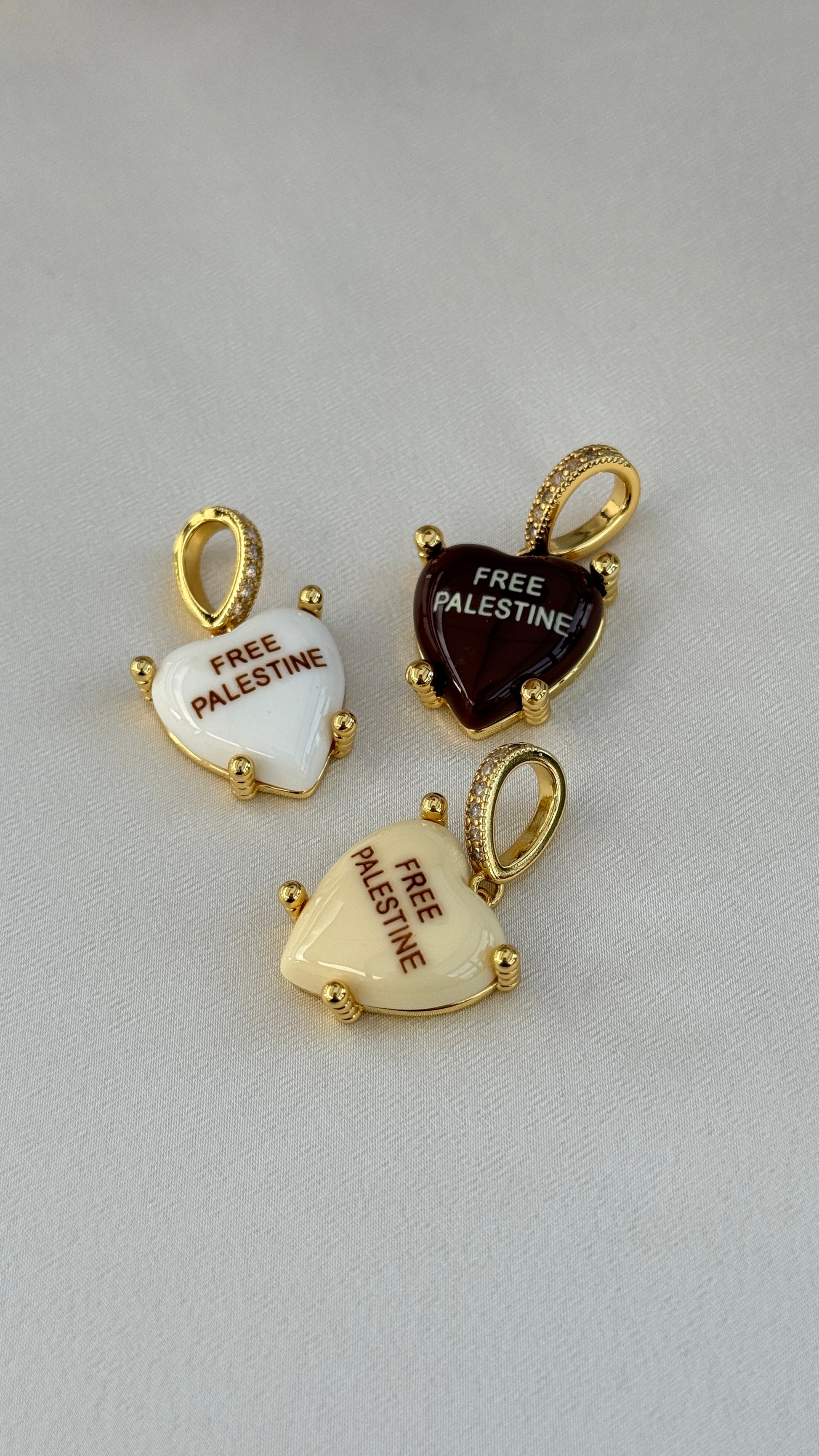 Free Palestine Charm - buttergelb